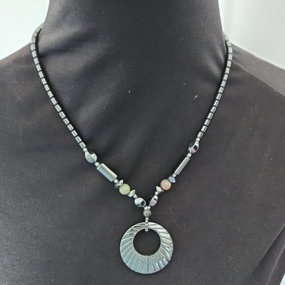 Quartz and hematite beaded necklace metallic Black